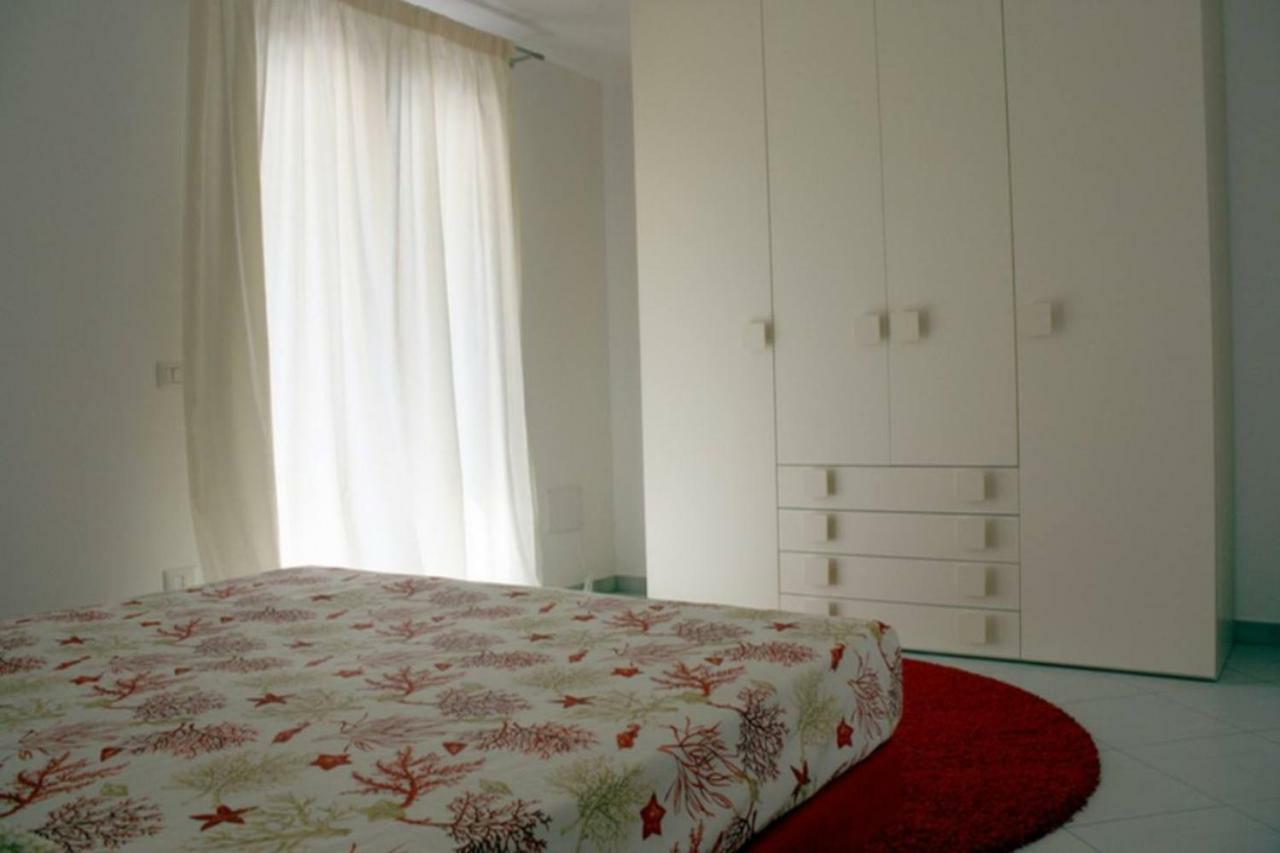 Vila Casa Ludovica A Porto Pino Exteriér fotografie