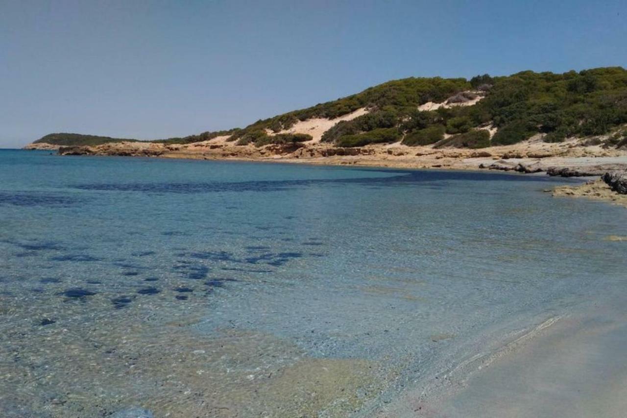 Vila Casa Ludovica A Porto Pino Exteriér fotografie